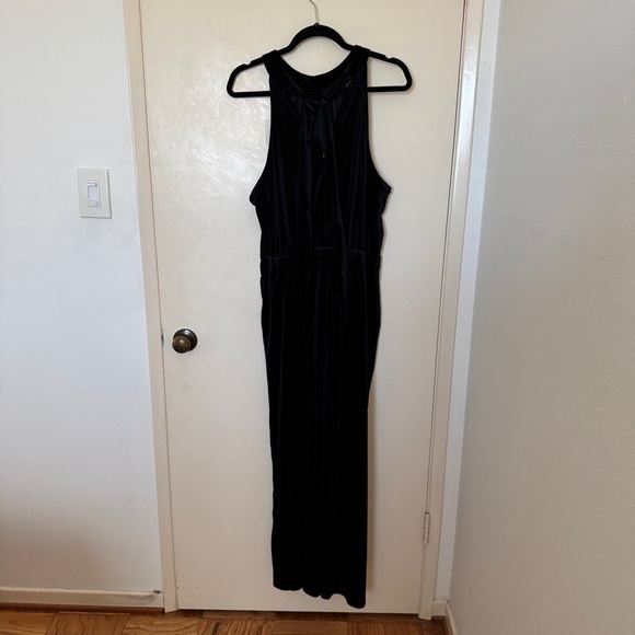 A New Day Elegant Velvet High Neck Black Jumpsuit with pockets size L - Picture 9 of 9